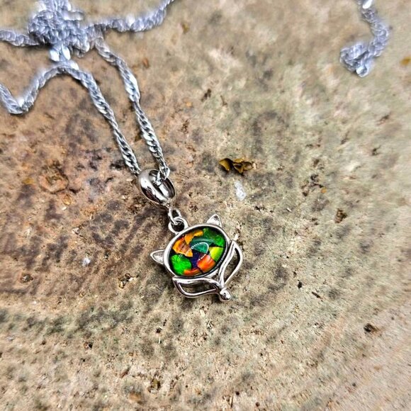 Nature Rainbow Ammolite Inlay 925 Fox Pendant Necklace - Picture 11 of 11